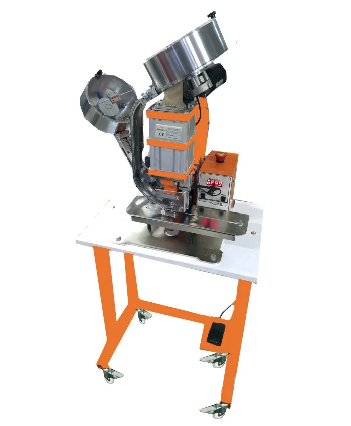 Máquina automática de ollaos con mesa
