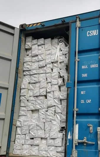 Carga de perfiles en contenedores